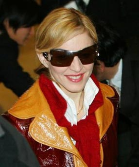 Madonna arrives in Japan