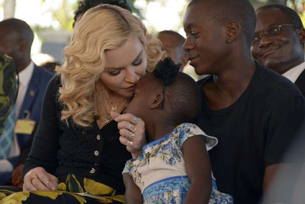 Madonna with David and Esther at the opening of the Mercy James Center in Malawi