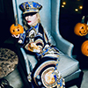 Madonna anticipating Halloween. Photo by Ricardo Gomes.