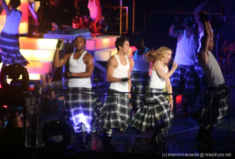 Madonna, our Dancing Queen (Re-Invention Tour 2004)